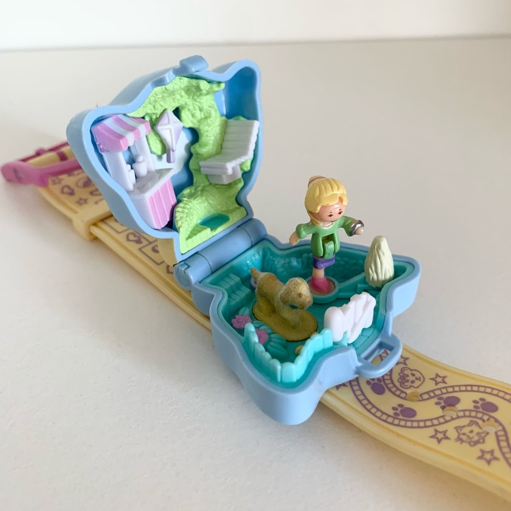 1995 Polly Pocket locket bracelet